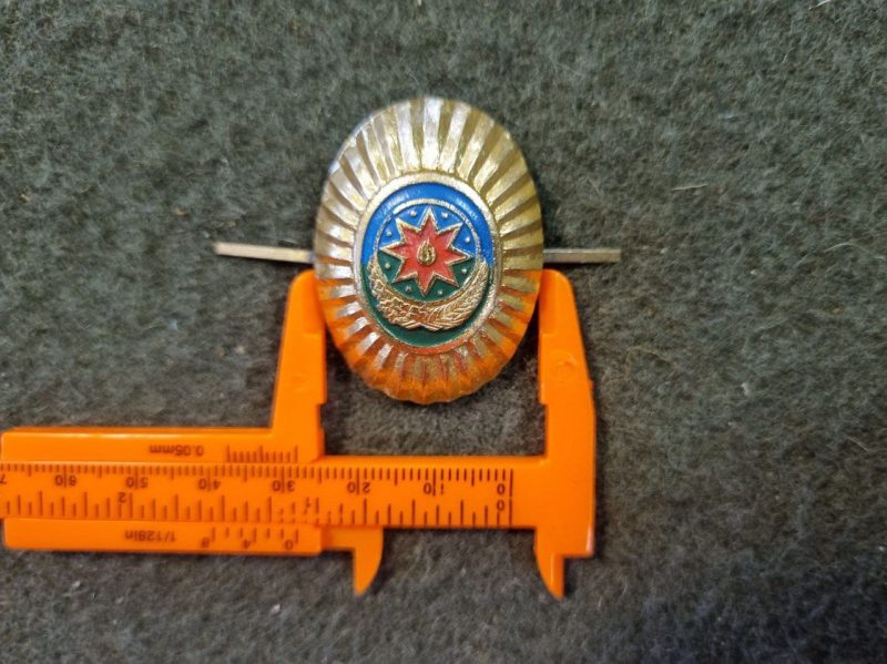 AZE - Pin para Quepe - Image 3