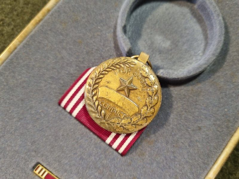 USA - Medalha Boa Conduta com Case - Image 3