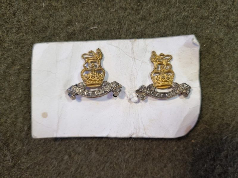 GBR - Par de Pins Royal Army Pay Corps