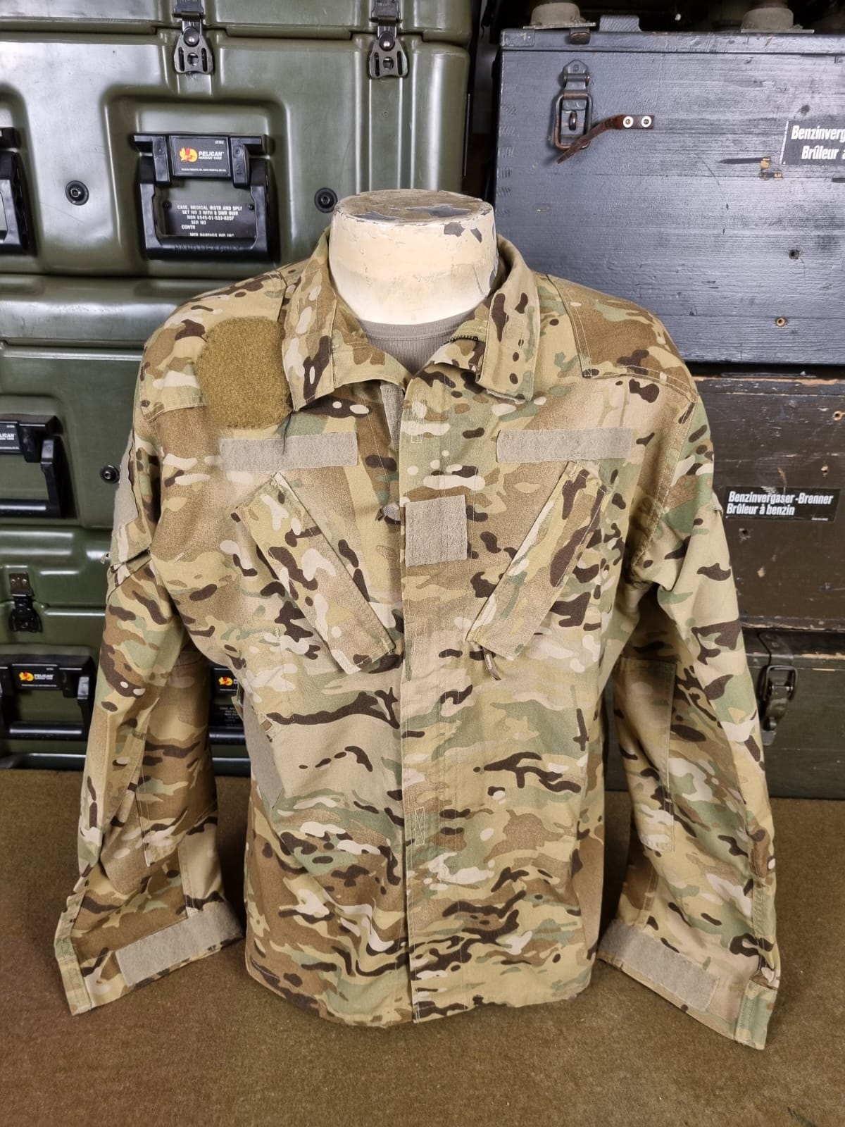 USA -GANDOLA DE PILOTO AVIAÇÃO DO EXÉRCITO A2CU MULTICAM