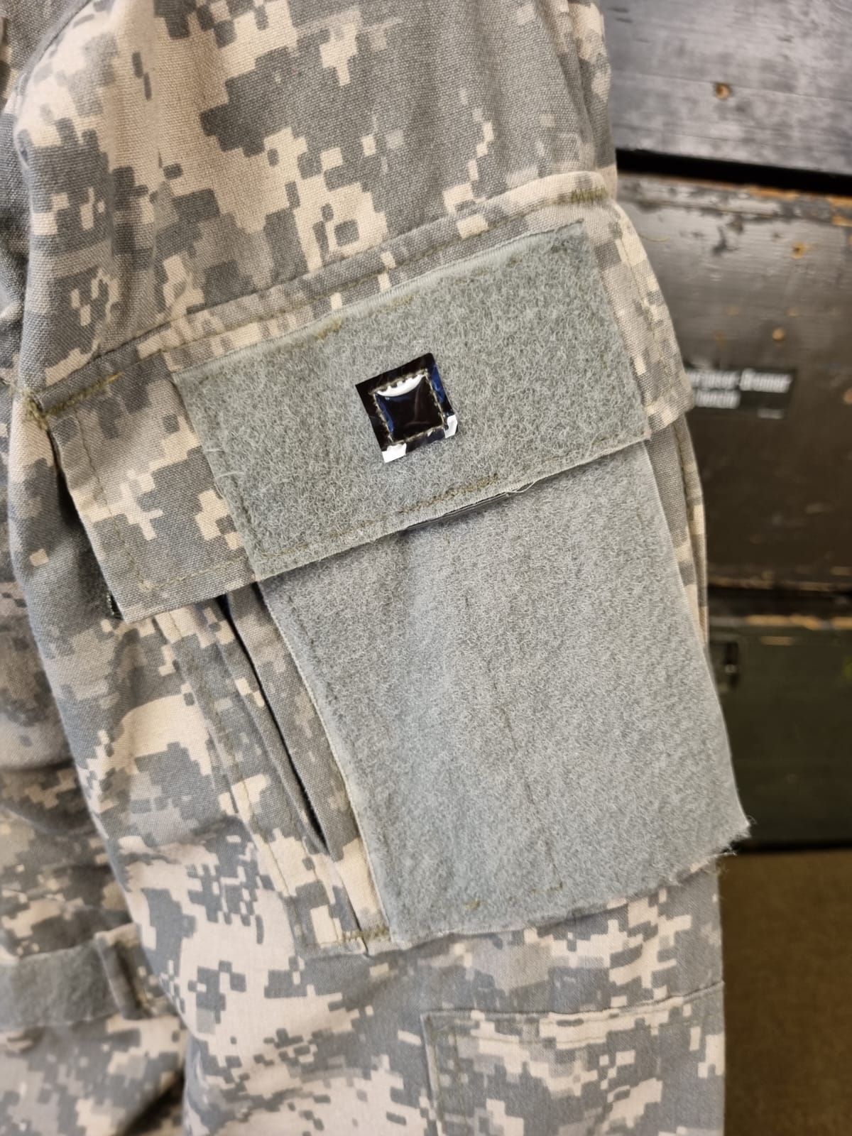 USA -GANDOLA DE PILOTO AVIAÇÃO DO EXÉRCITO A2CU UCP - Imagem 4