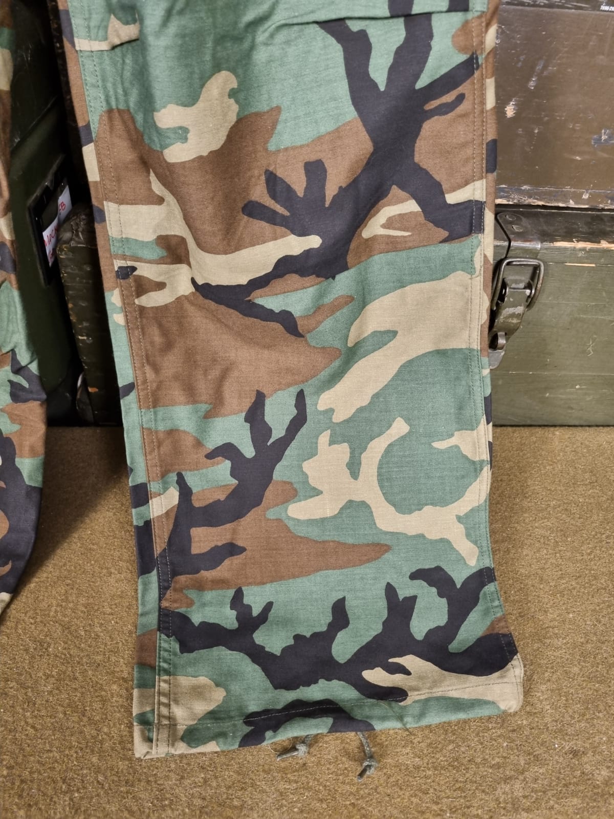 USA CALÇA DE INVERNO M65 WOODLAND - Imagem 4