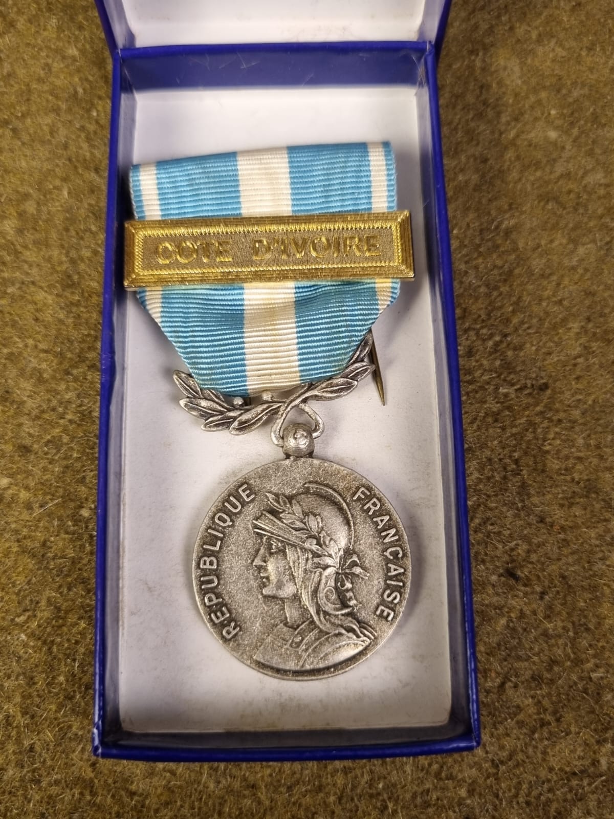 FRA MEDALHA CAMPANHA MILITAR ULTRAMAR COSTA DO MARFIM - Imagem 8
