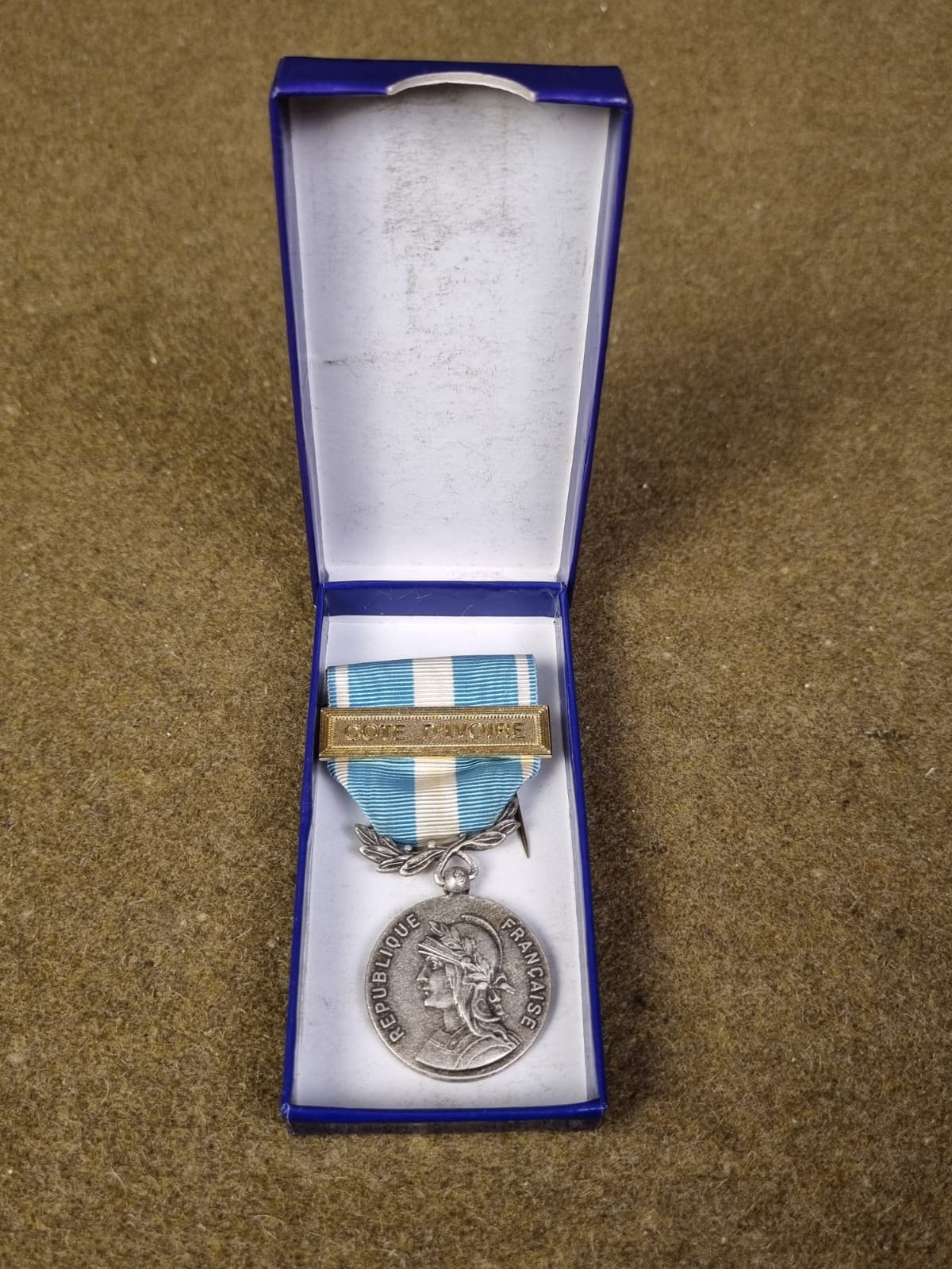 FRA MEDALHA CAMPANHA MILITAR ULTRAMAR COSTA DO MARFIM - Imagem 5