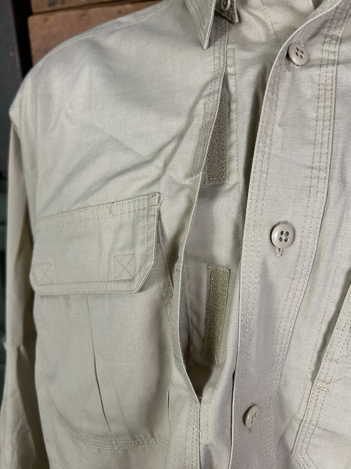 USA CAMISA 5.11 TACTICAL KHAKI - Imagem 8