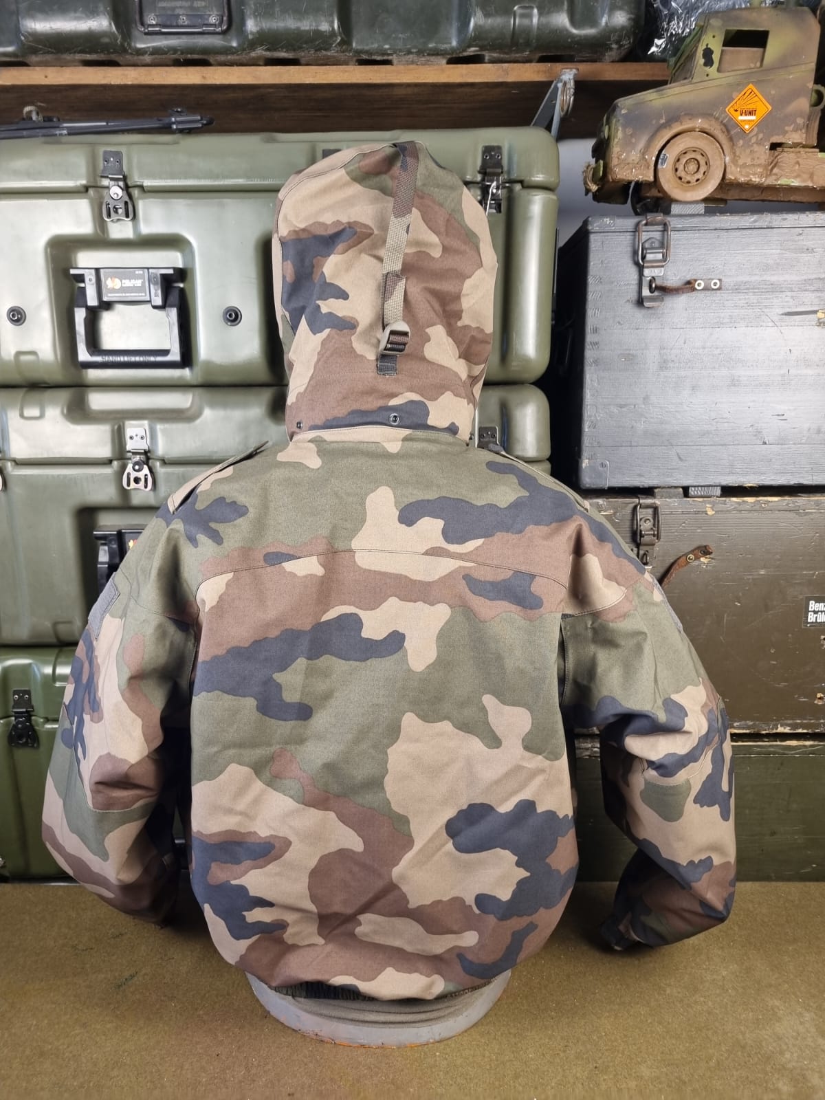 FRA BOMBER JACKET CCE GORETEX REC - Imagem 15