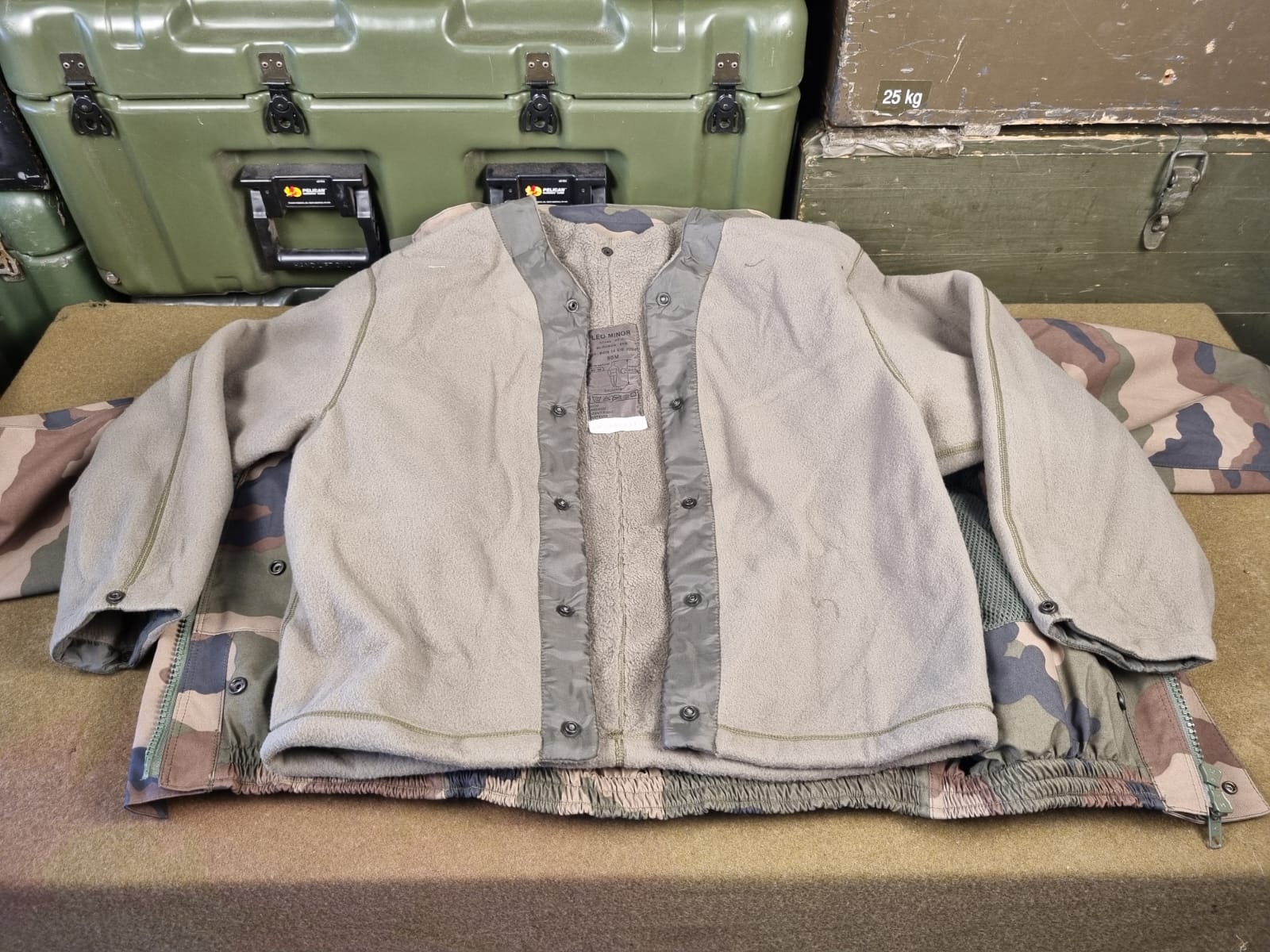 FRA BOMBER JACKET CCE GORETEX REC - Imagem 11