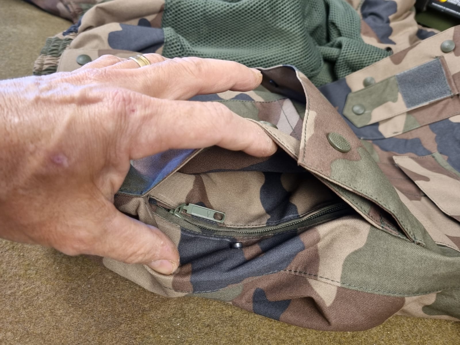 FRA BOMBER JACKET CCE GORETEX REC - Imagem 10
