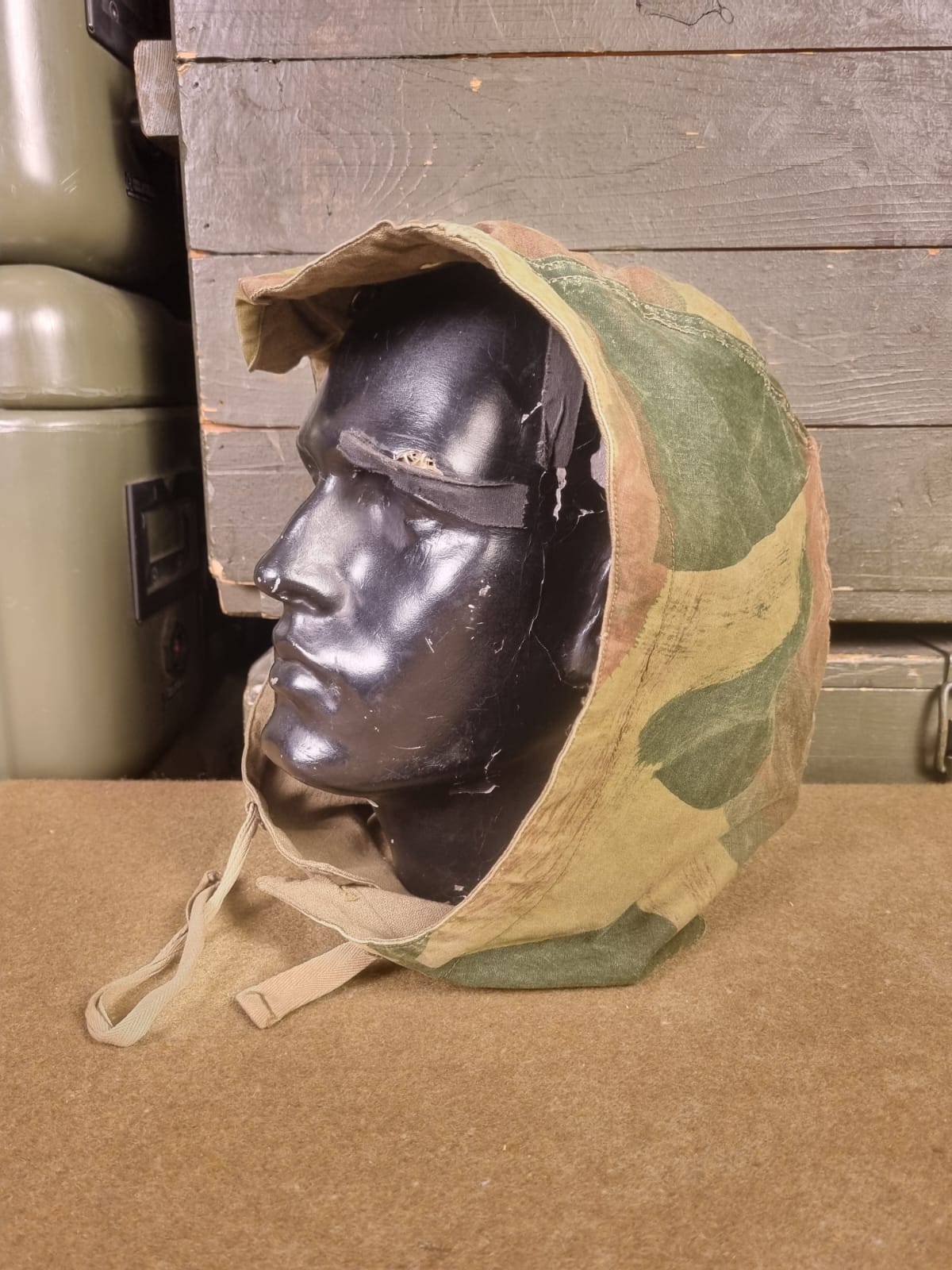 BEL CAPUZ DA JAQUETA PARAQUEDISTA DENISON BELGA