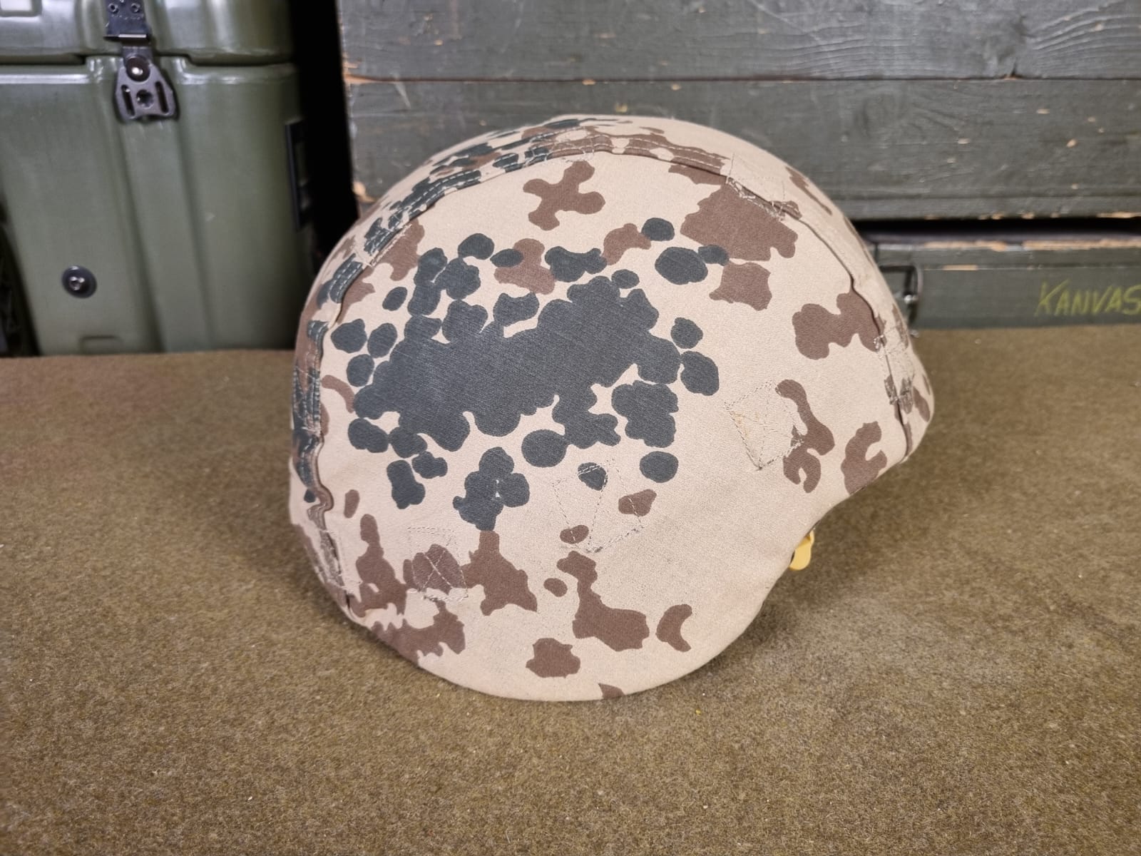 GER HELMET COVER REVERSÍVEL FLECKTARN-WUSTENTAR - Imagem 4